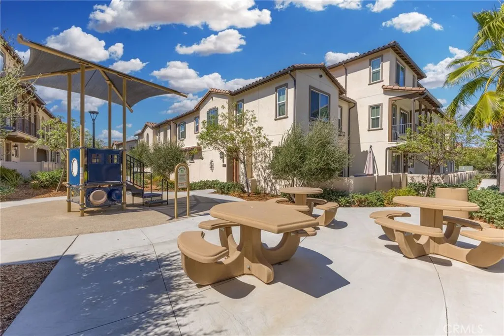45763 Via Nubes, Temecula, California 92592 home-pic-45