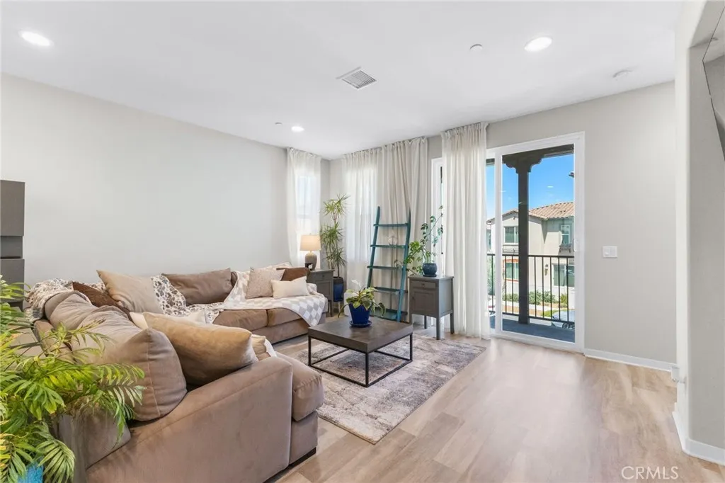 45763 Via Nubes, Temecula, California 92592 home-pic-13