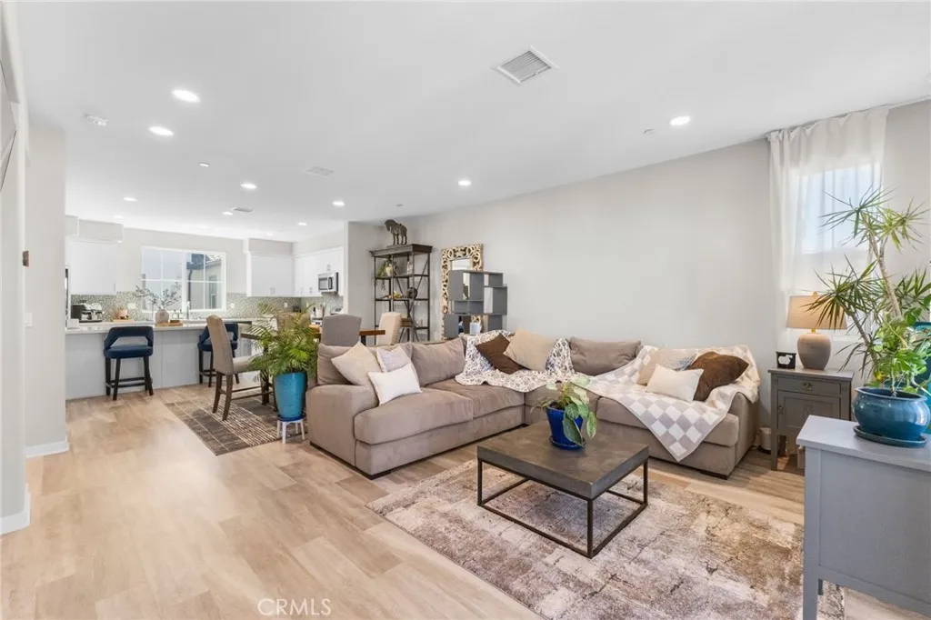 45763 Via Nubes, Temecula, California 92592 home-pic-12