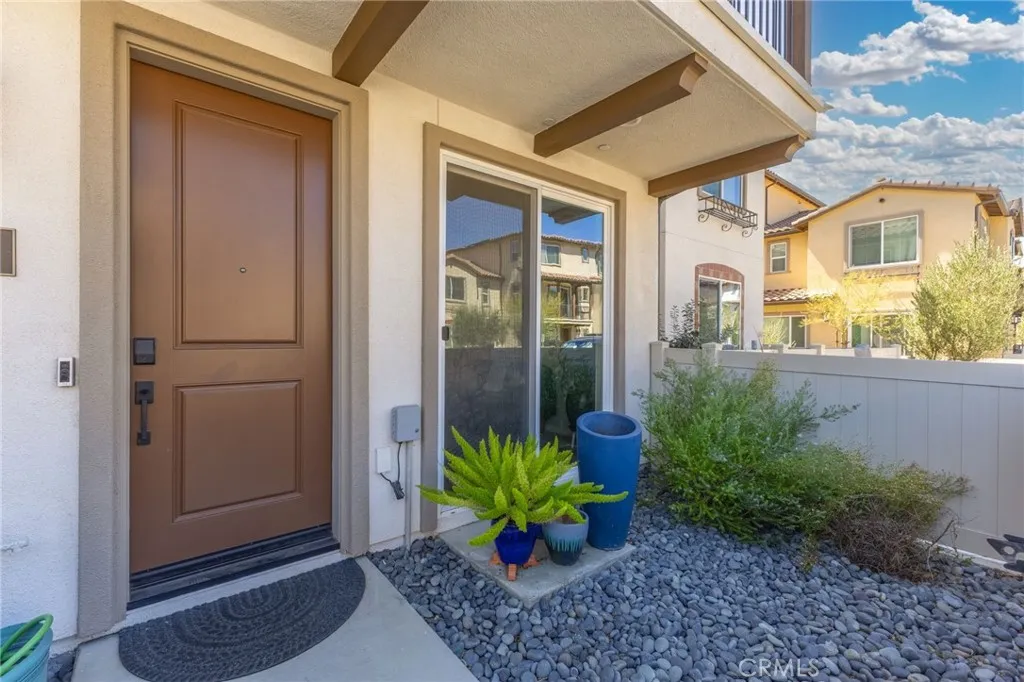 45763 Via Nubes, Temecula, California 92592 home-pic-3
