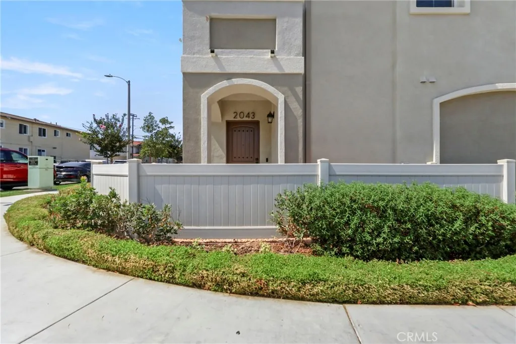 2043 Lincoln Avenue, Torrance, California 90501, 2 Bedrooms Bedrooms, ,3 BathroomsBathrooms,Residential Lease,For Rent,Lincoln,SR25217037
