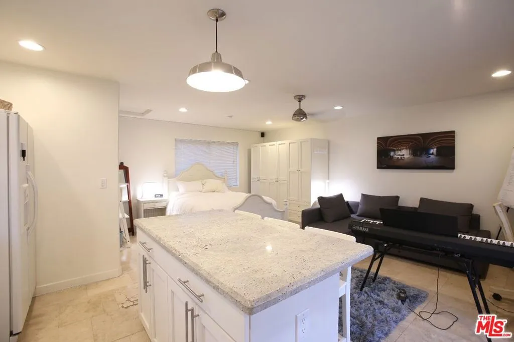 4447 Calhoun Avenue, Sherman Oaks, California 91423 home-pic-17