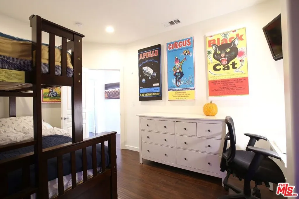 4447 Calhoun Avenue, Sherman Oaks, California 91423 home-pic-16