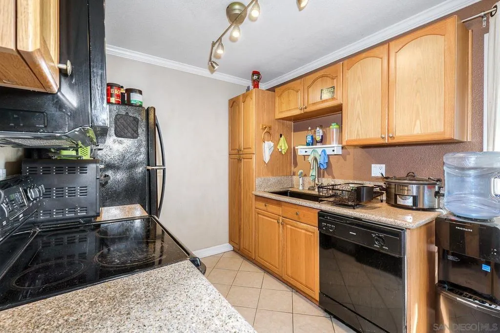 12923 Mapleview St 6, Lakeside, California 92040 home-pic-4