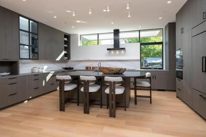 2240 Avy Avenue, Menlo Park, California 94025