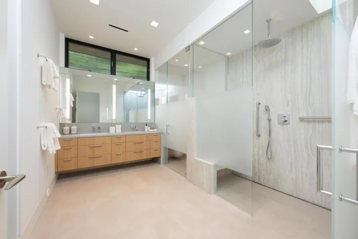 2240 Avy Avenue, Menlo Park, California 94025