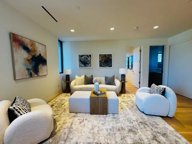 2240 Avy Avenue, Menlo Park, California 94025