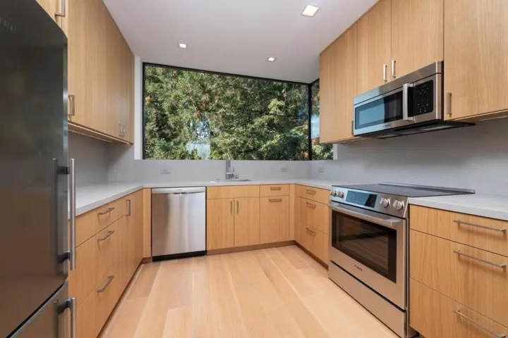 2240 Avy Avenue, Menlo Park, California 94025
