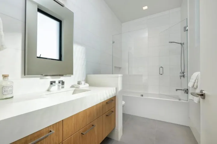 2240 Avy Avenue, Menlo Park, California 94025