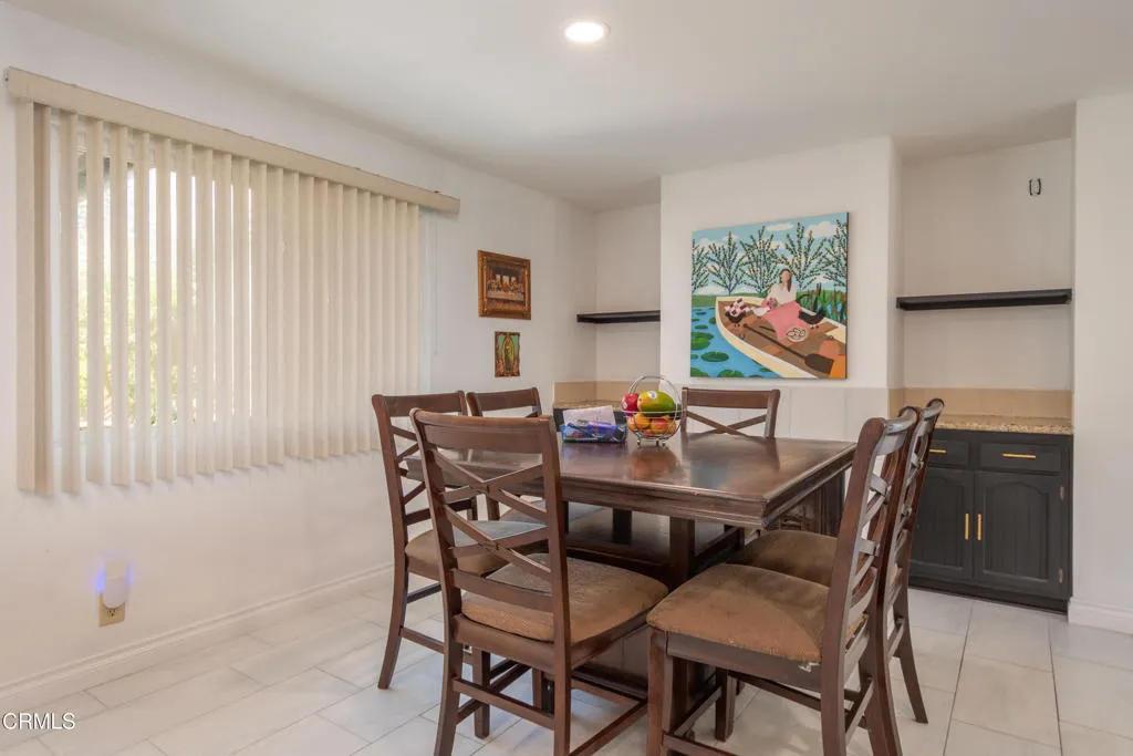 670 Joliet Place, Oxnard, California 93030 home-pic-8