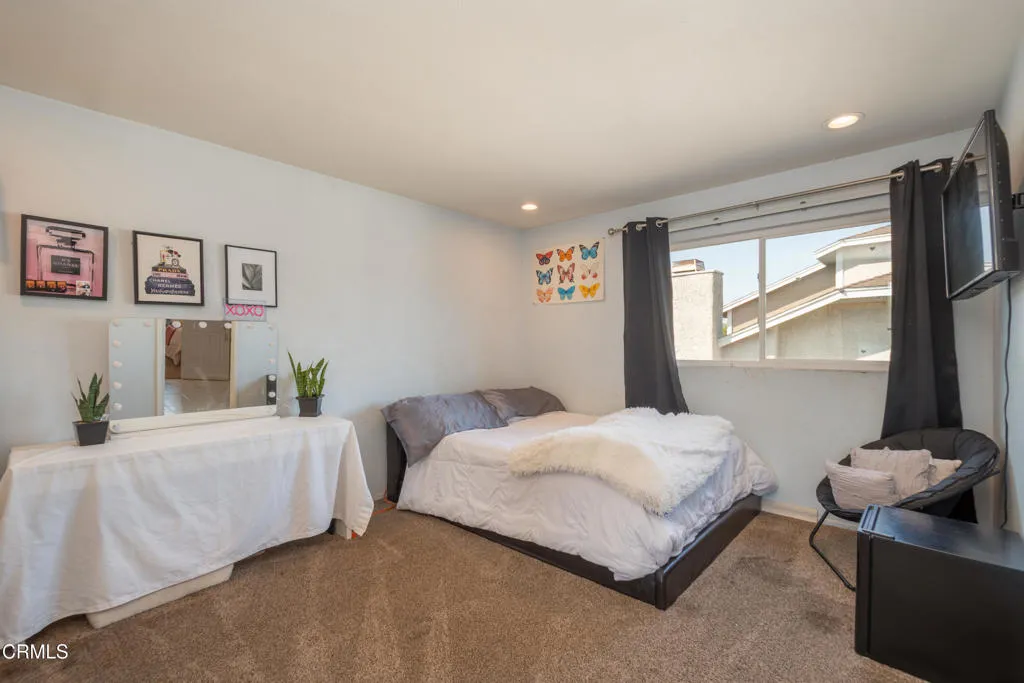 670 Joliet Place, Oxnard, California 93030 home-pic-22