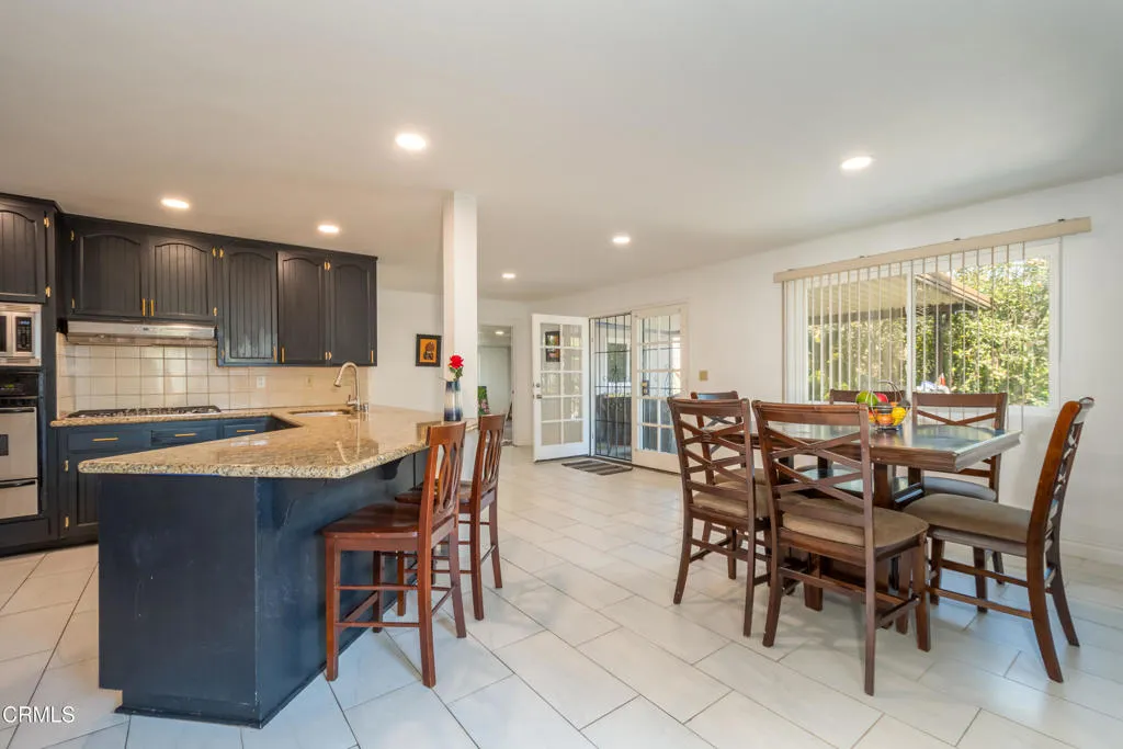 670 Joliet Place, Oxnard, California 93030 home-pic-7