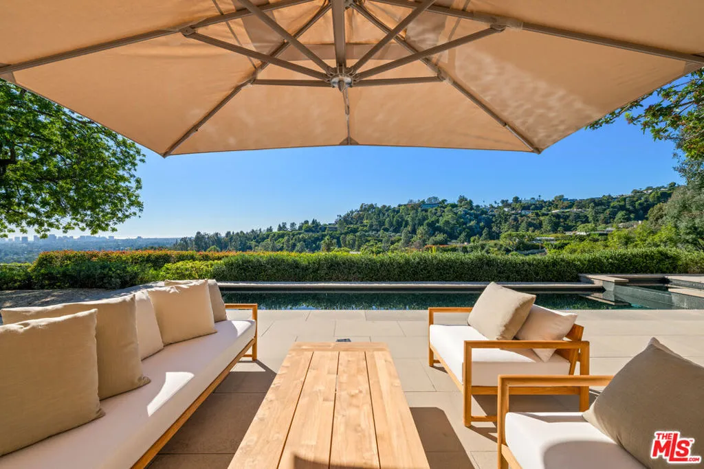 1016 N Hillcrest Road, Beverly Hills, California 90210 home-pic-16