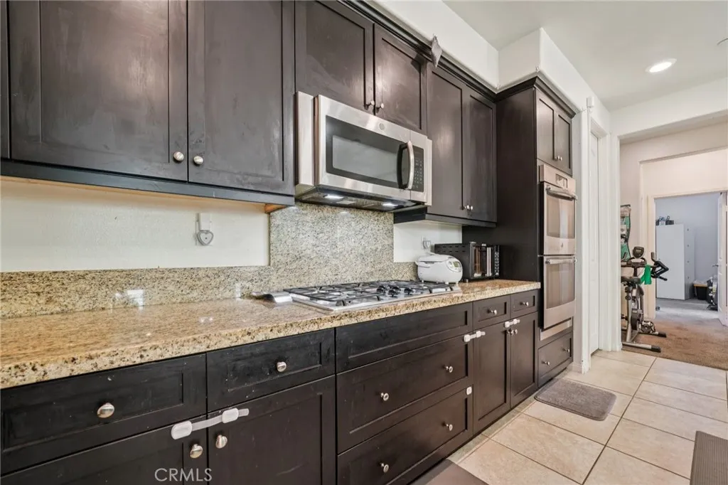 5365 Pine Leaf Avenue, Fontana, California 92336 home-pic-14