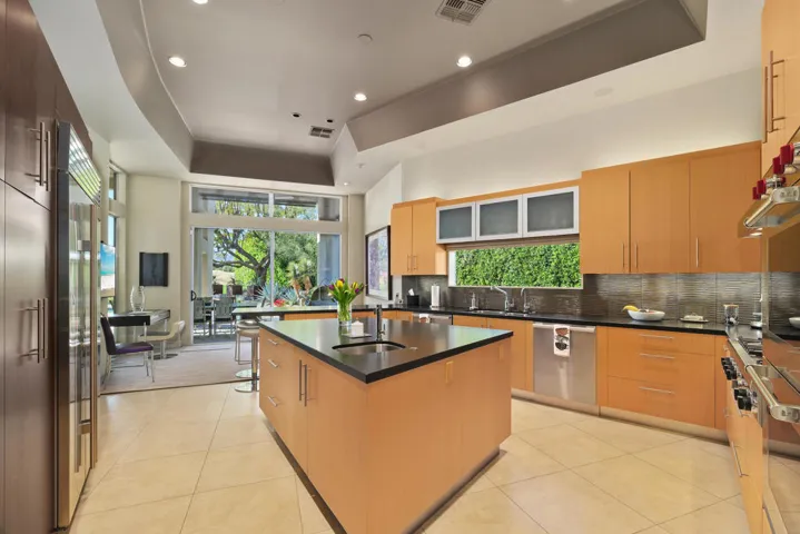 11_11681589_177120_177120-EI-111