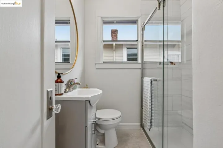 3644 Redding St, Oakland, California 94619