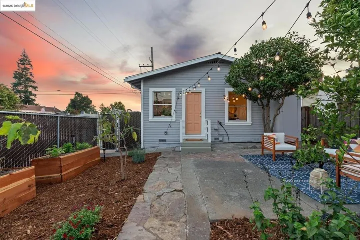 3644 Redding St, Oakland, California 94619