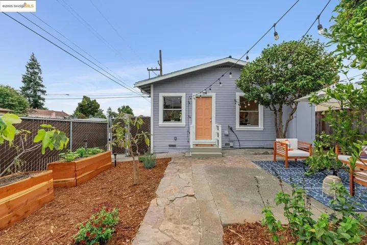 3644 Redding St, Oakland, California 94619