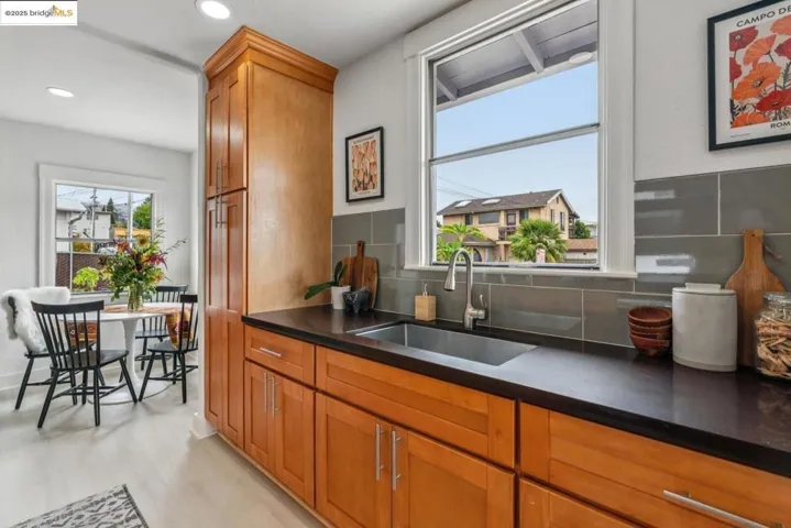 3644 Redding St, Oakland, California 94619