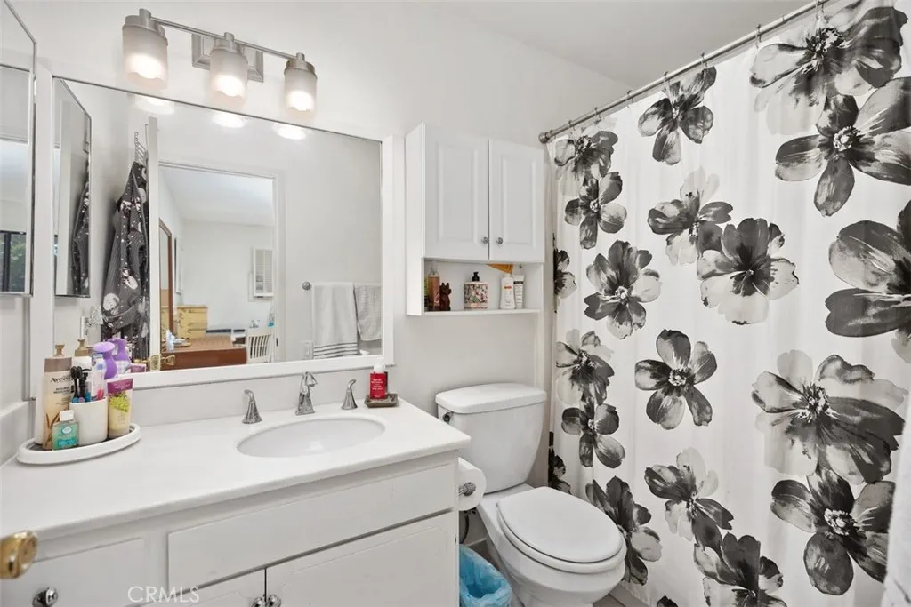 3205 Via Buena Vista D, Laguna Woods, California 92637 home-pic-21