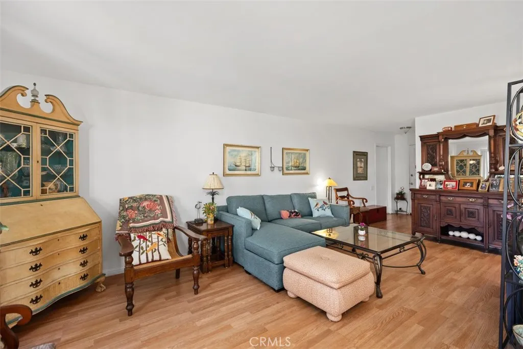 3205 Via Buena Vista D, Laguna Woods, California 92637 home-pic-8