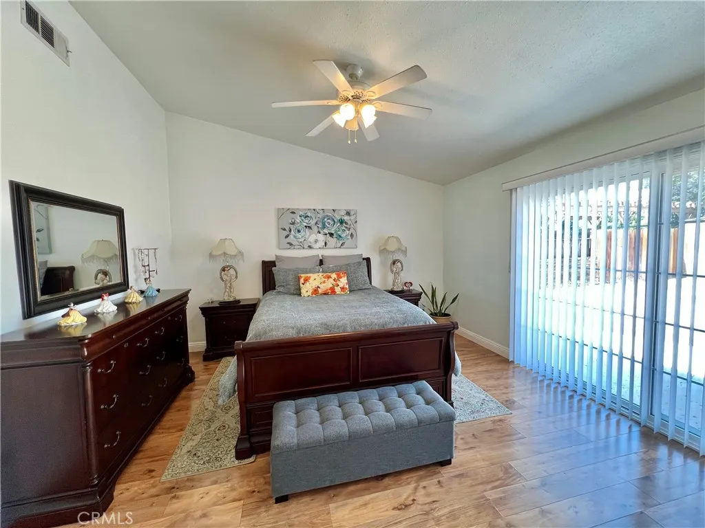 14200 La Mirada Street, Victorville, California 92392 home-pic-24