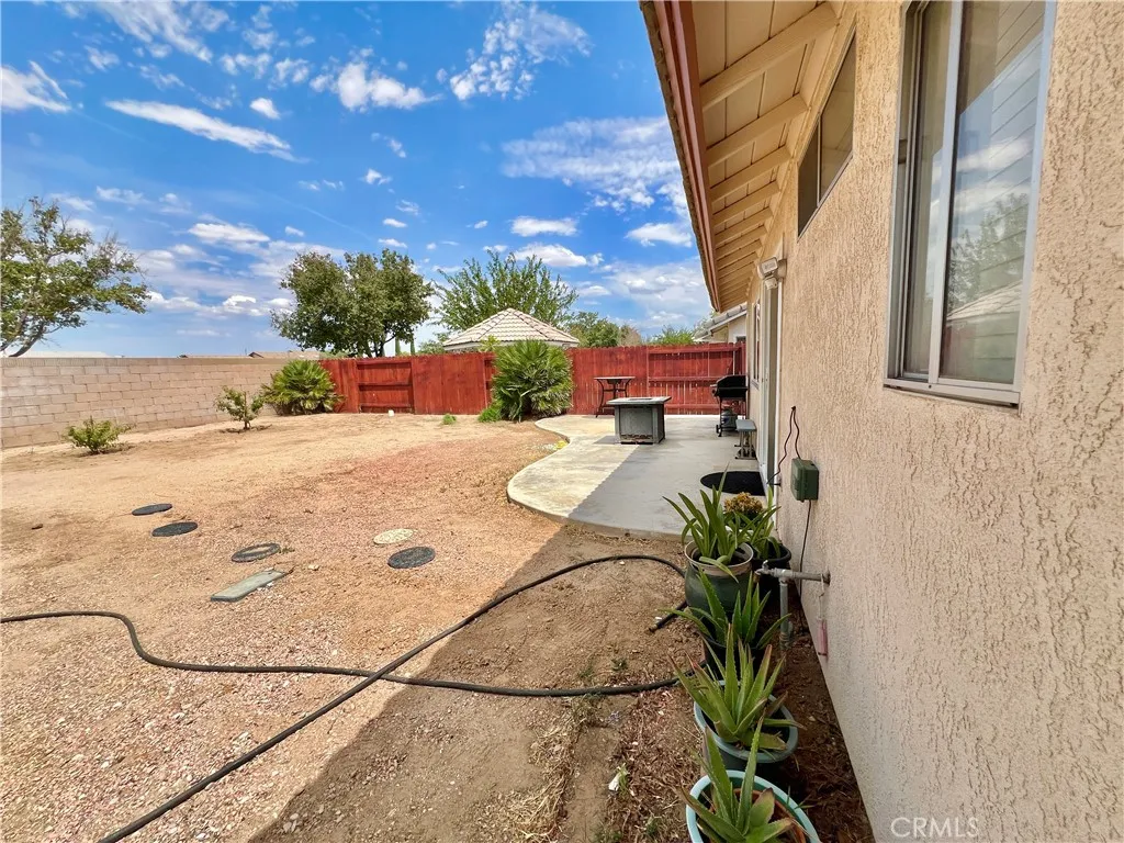 14200 La Mirada Street, Victorville, California 92392 home-pic-45