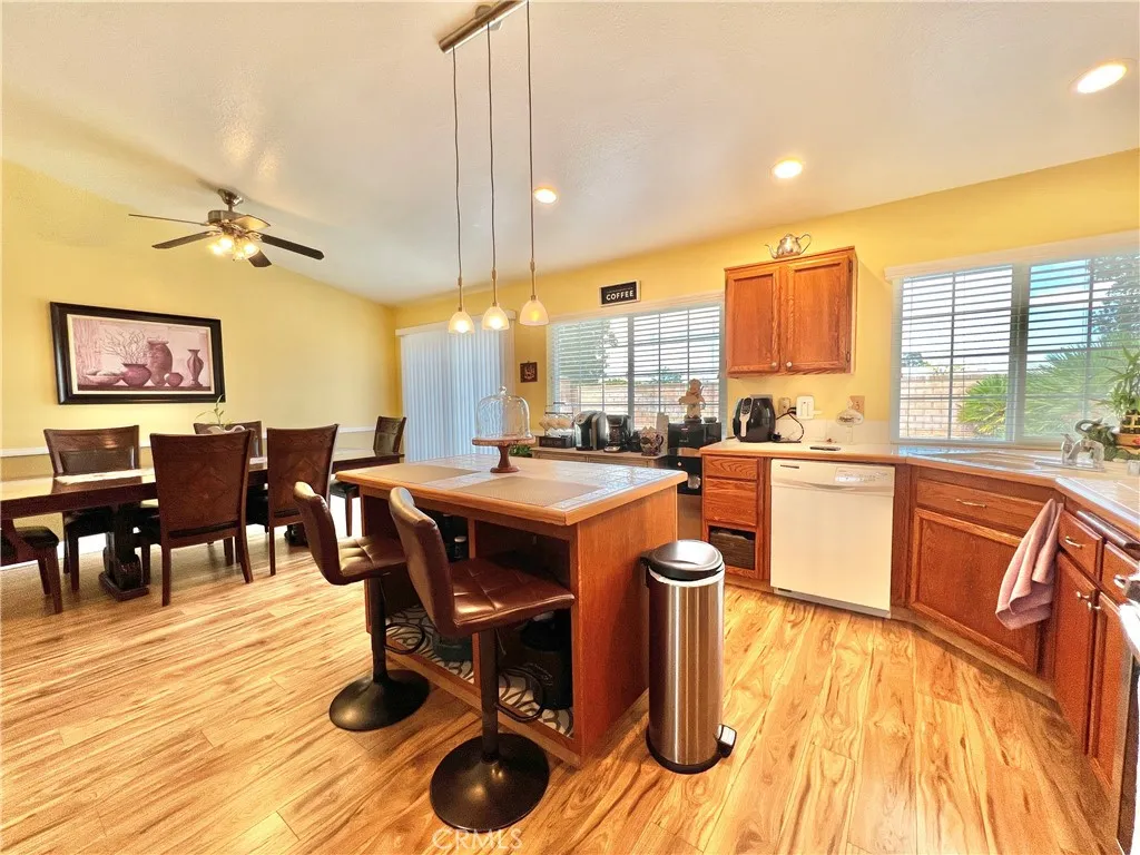 14200 La Mirada Street, Victorville, California 92392 home-pic-12