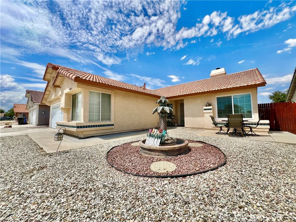 14200 La Mirada Street, Victorville, California 92392 home-pic-2