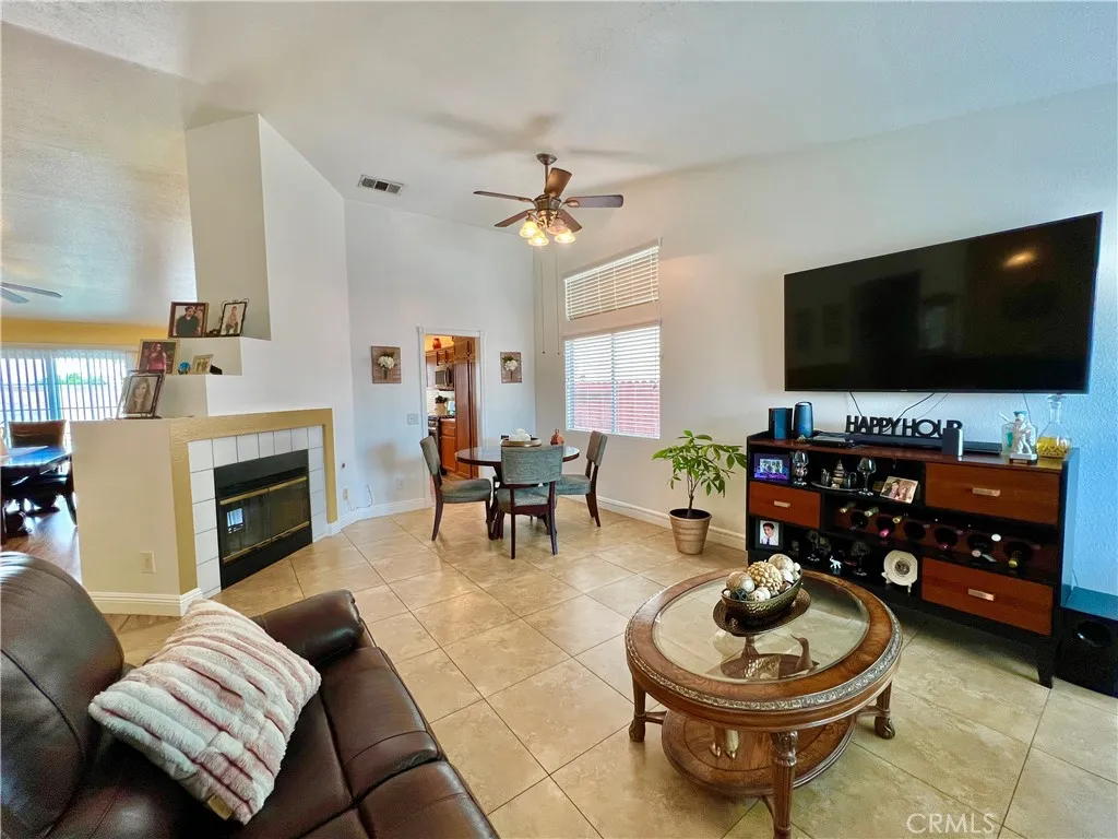 14200 La Mirada Street, Victorville, California 92392 home-pic-7