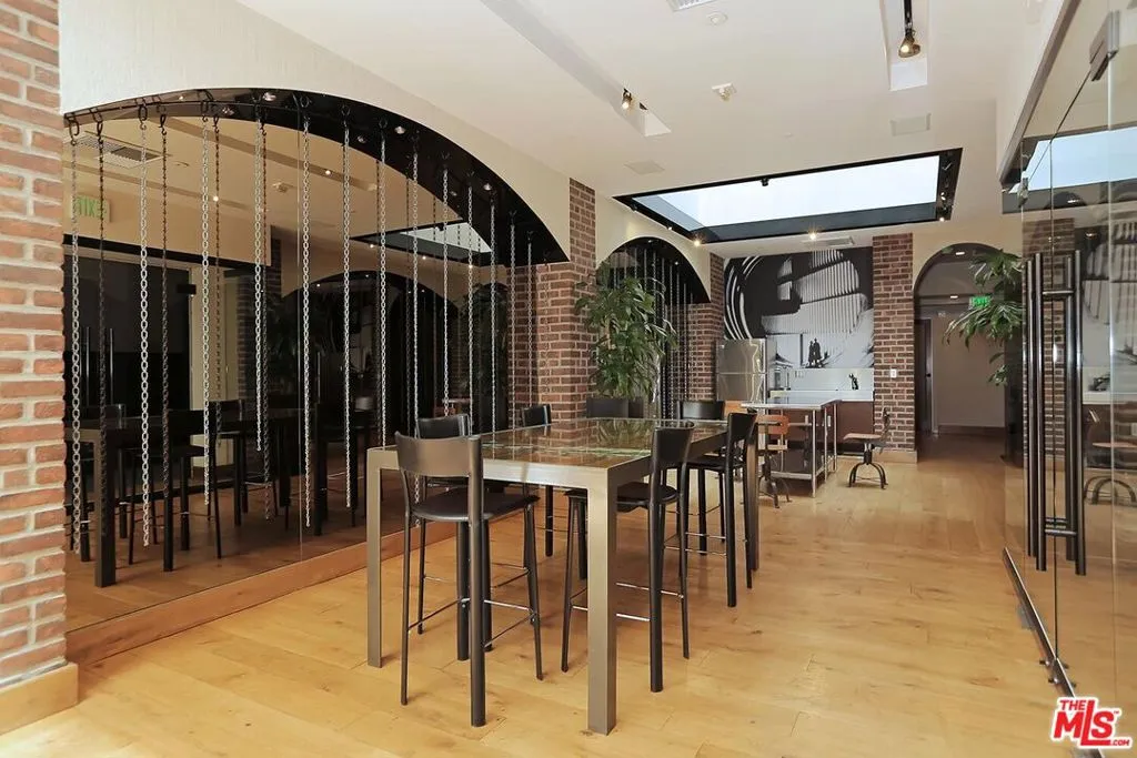 460 S Spring Street 201, Los Angeles, California 90013 home-pic-24