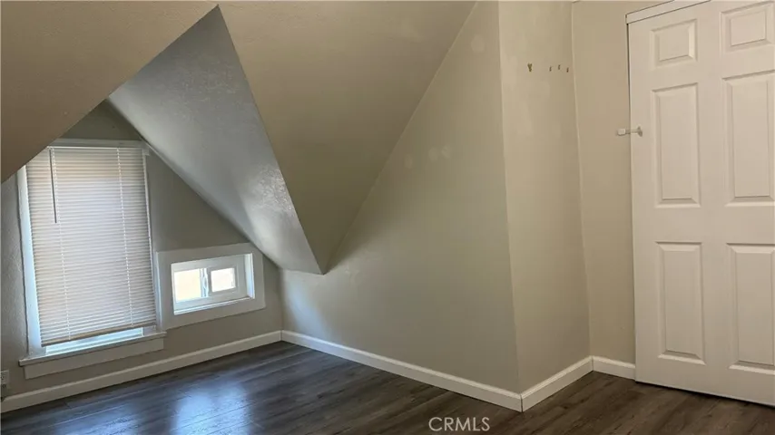 120 E 31st Street B, Los Angeles, California 90011