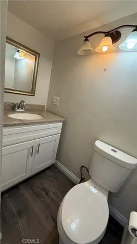 120 E 31st Street B, Los Angeles, California 90011