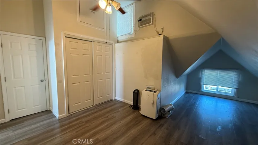 120 E 31st Street B, Los Angeles, California 90011
