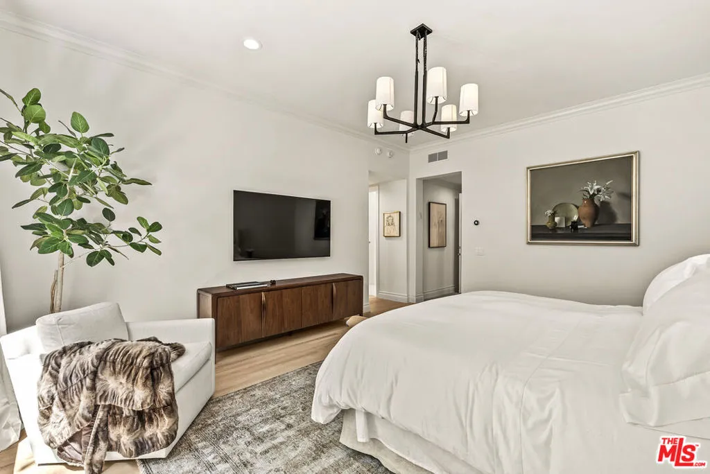 10128 Empyrean Way 102, Los Angeles, California 90067 home-pic-16