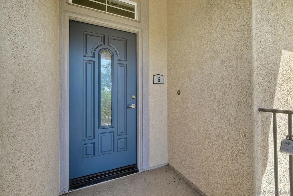 10804 Serafina Lane 6, San Diego, California 92128 home-pic-2
