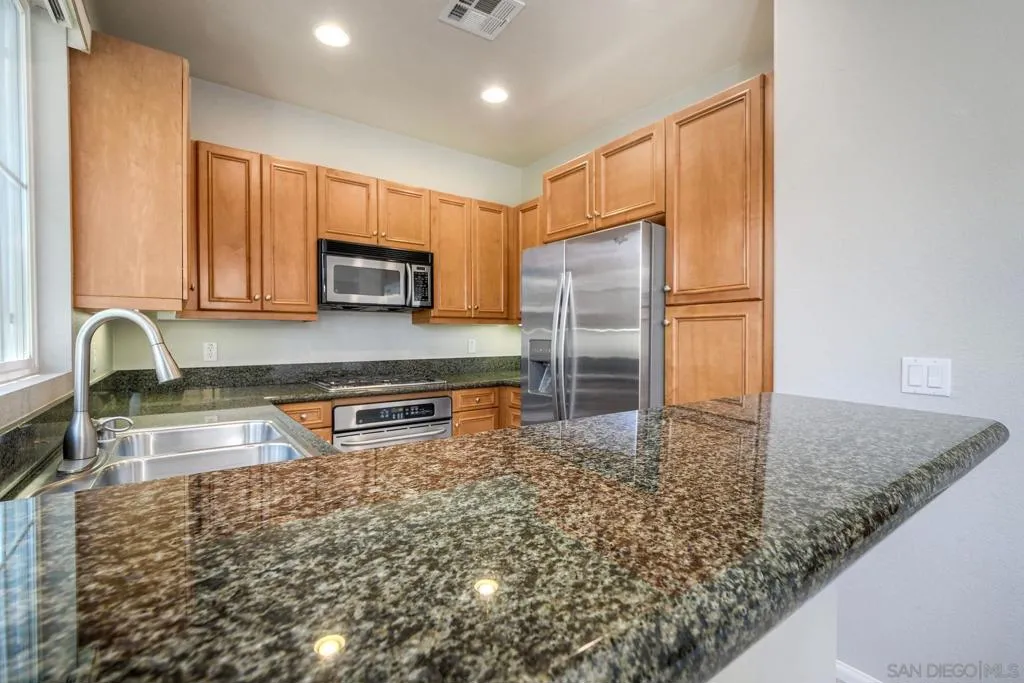 10804 Serafina Lane 6, San Diego, California 92128 home-pic-15