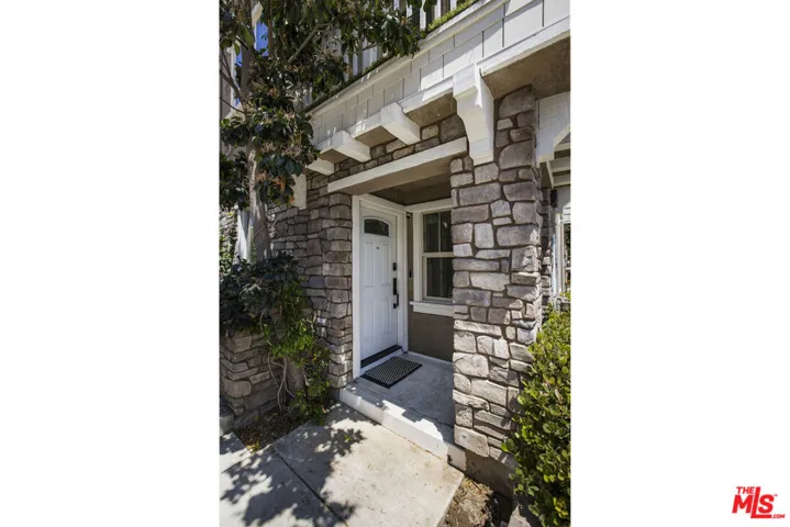 6521 1/2 La Mirada Avenue, Los Angeles, California 90038