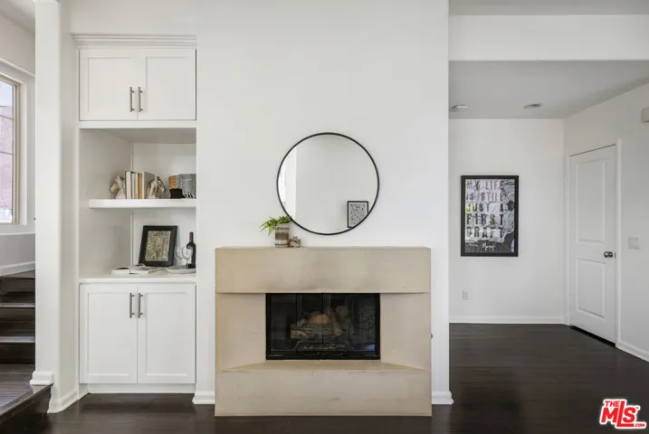 6521 1/2 La Mirada Avenue, Los Angeles, California 90038