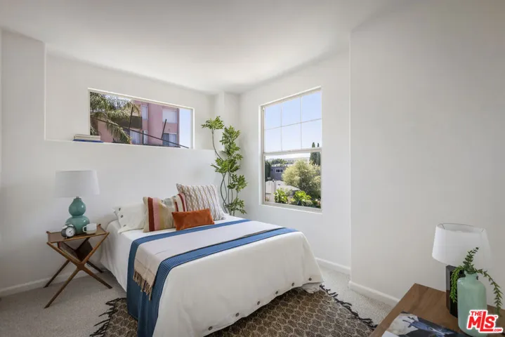 6521 1/2 La Mirada Avenue, Los Angeles, California 90038