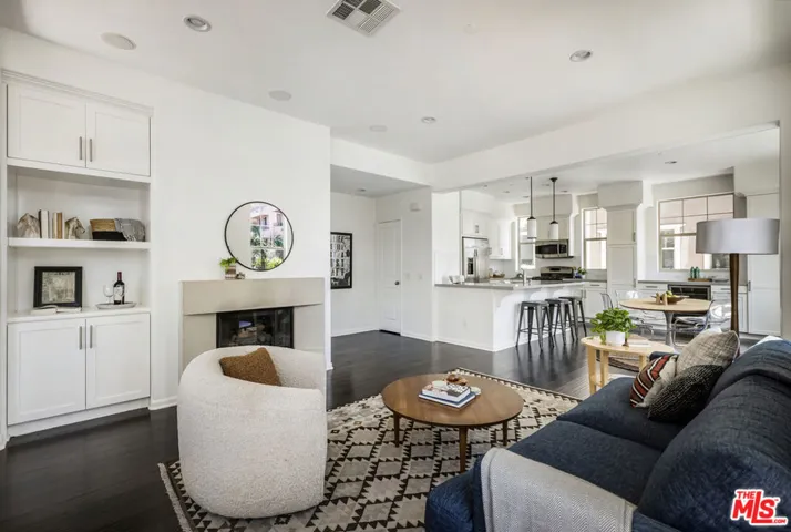 6521 1/2 La Mirada Avenue, Los Angeles, California 90038