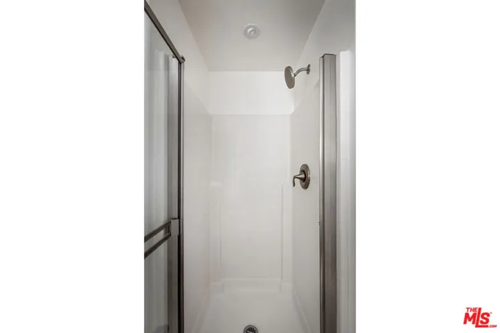 6521 1/2 La Mirada Avenue, Los Angeles, California 90038