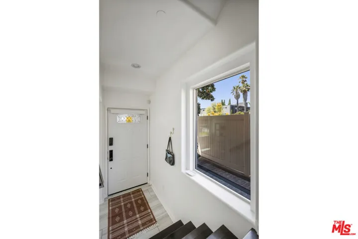 6521 1/2 La Mirada Avenue, Los Angeles, California 90038