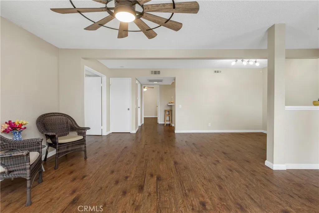 16581 Grunion Lane 204, Huntington Beach, California 92649 home-pic-6