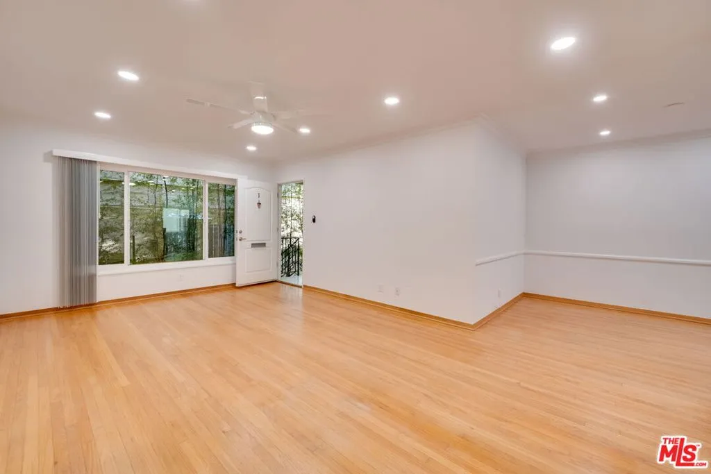 927 6th Street 1, Santa Monica, California 90403, 1 Bedroom Bedrooms, ,1 BathroomBathrooms,Residential Lease,For Rent,6th,25591087