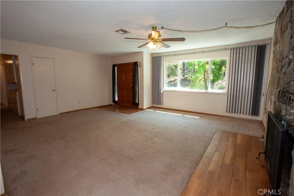 32220 Mohan Way, Running Springs, California 92382 home-pic-5