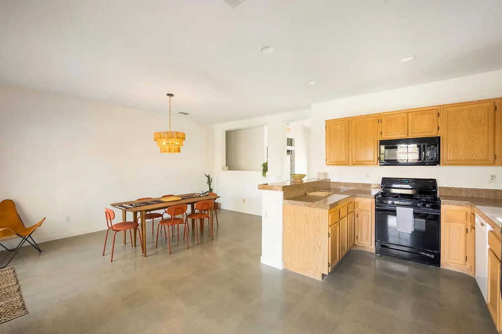 2190 N Paseo De Anza, Palm Springs, California 92262 home-pic-13