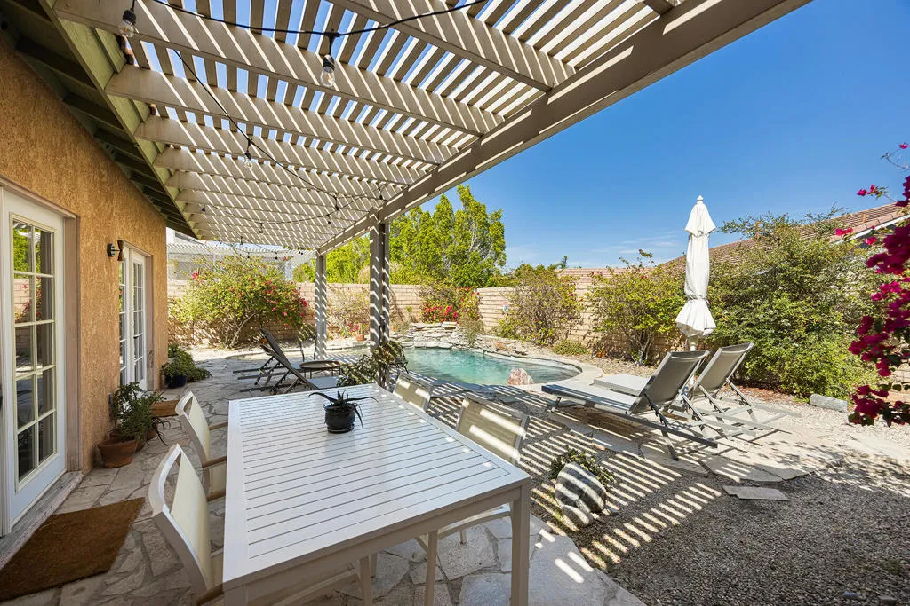 2190 N Paseo De Anza, Palm Springs, California 92262 home-pic-26