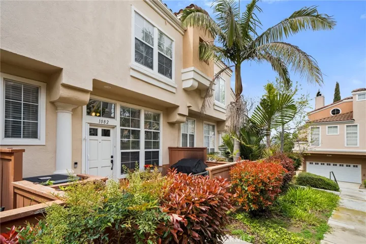 1082 S Rossano Way, Anaheim Hills, California 92808