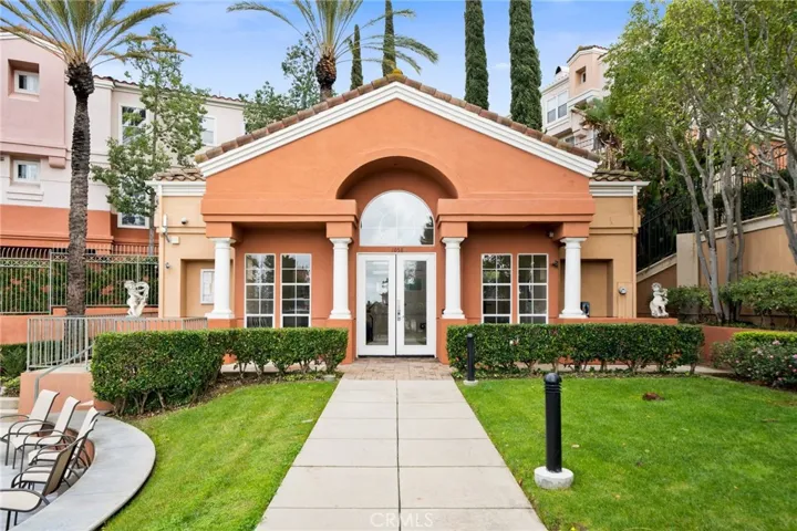 1082 S Rossano Way, Anaheim Hills, California 92808